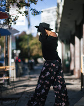 WIDE LEG FLORAL PANTS